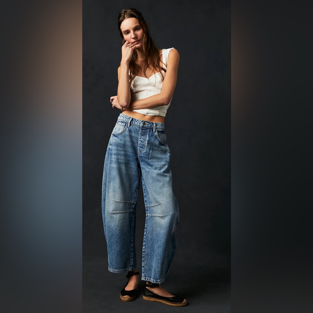 WE THE FREE// GOOD-LUCK MID RISE BARREL JEANS// 31